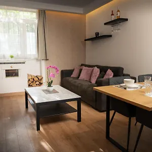 Premium By The Danube With Ac , Budapest Hungary